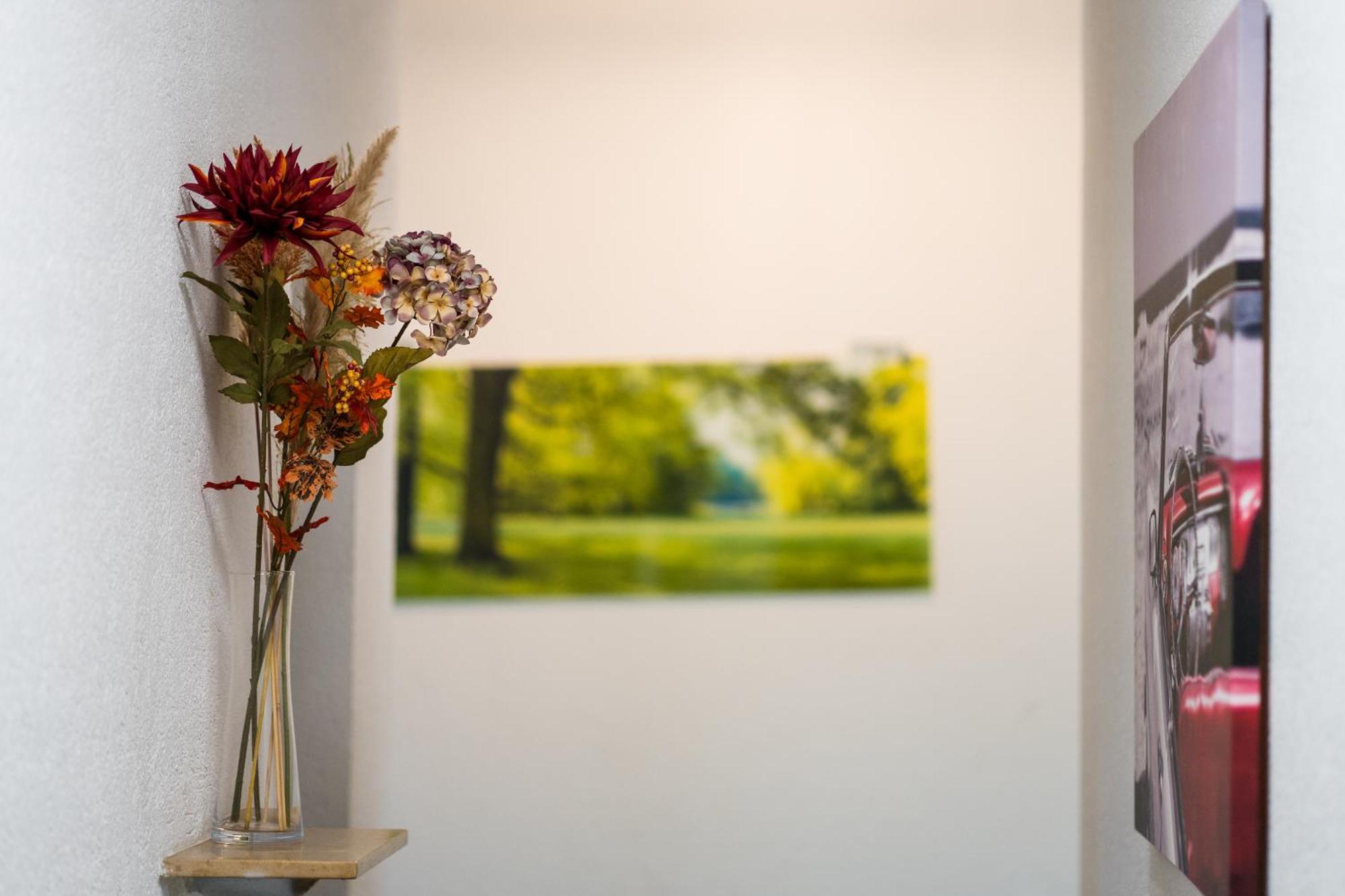 Bed & Breakfast Outlet Hotel Dettingen an der Erms Luaran gambar