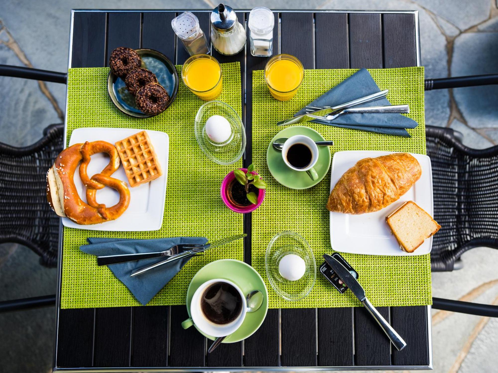 Bed & Breakfast Outlet Hotel Dettingen an der Erms Luaran gambar