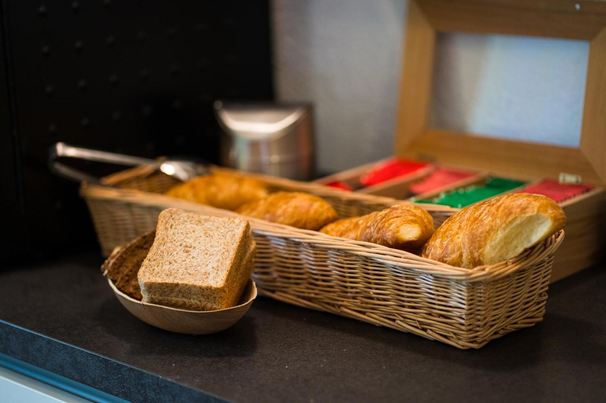 Bed & Breakfast Outlet Hotel Dettingen an der Erms Luaran gambar