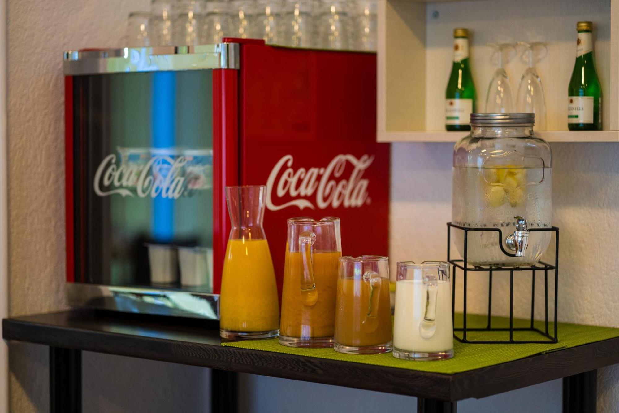 Bed & Breakfast Outlet Hotel Dettingen an der Erms Luaran gambar